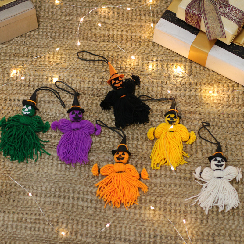 Ornements en laine à la main NOVICA Scarecrow Witches (ensemble de 6)