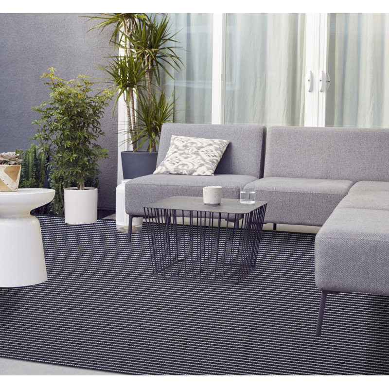 Tapis rayé noir intérieur / extérieur, Rectangle 8 pi x 10 pi