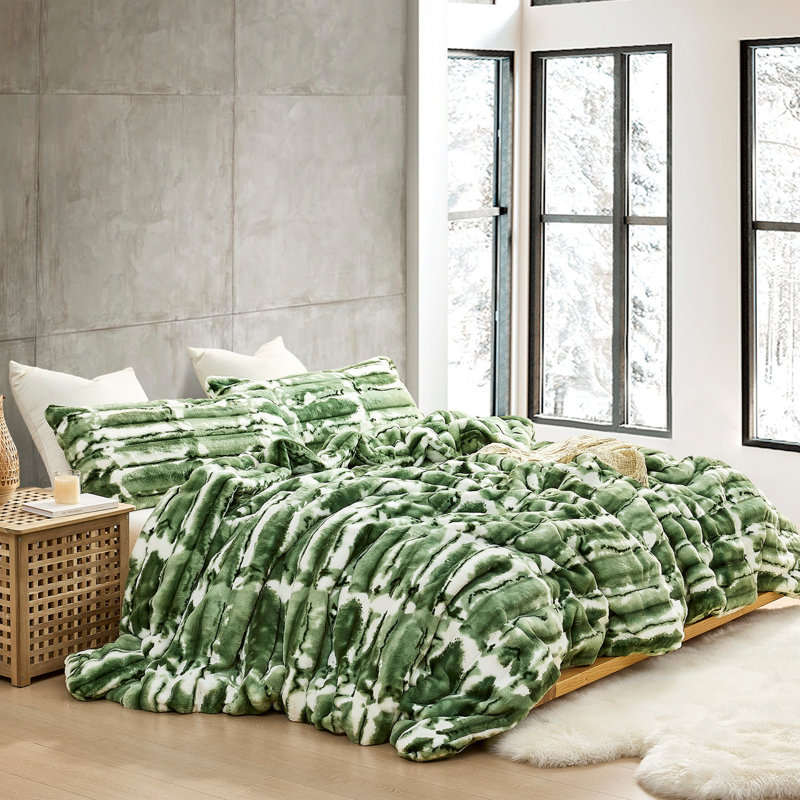 Coma Inducer Jelly Rolls Chunky Bunny Oversized Comforter Set, White/Green, King Comforter + 2 King Shams