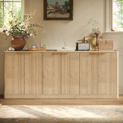 Buffet 67 po avec rangement cannelé, grand buffet avec 6 portes pour la cuisine et le salon