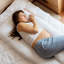 Oreiller de grossesse en forme de U avec garnissage en duvet synthétique hypoallergénique Delaware