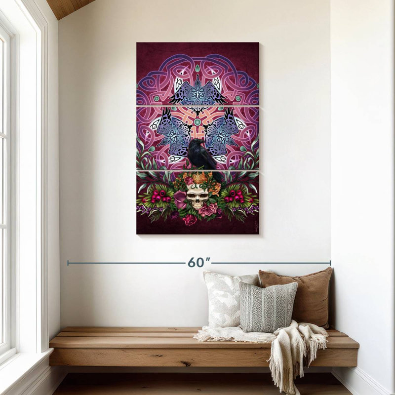 Totem celtique Brampt's Ravens de Brampt, H 45 po x l 28 po