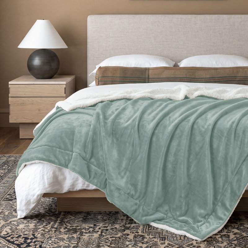 Couverture polaire sherpa Bedsure GentleSoft pour lit simple, épaisse et confortable pour l'hiver et l'automne, douce et moelleuse pour le canapé et le lit