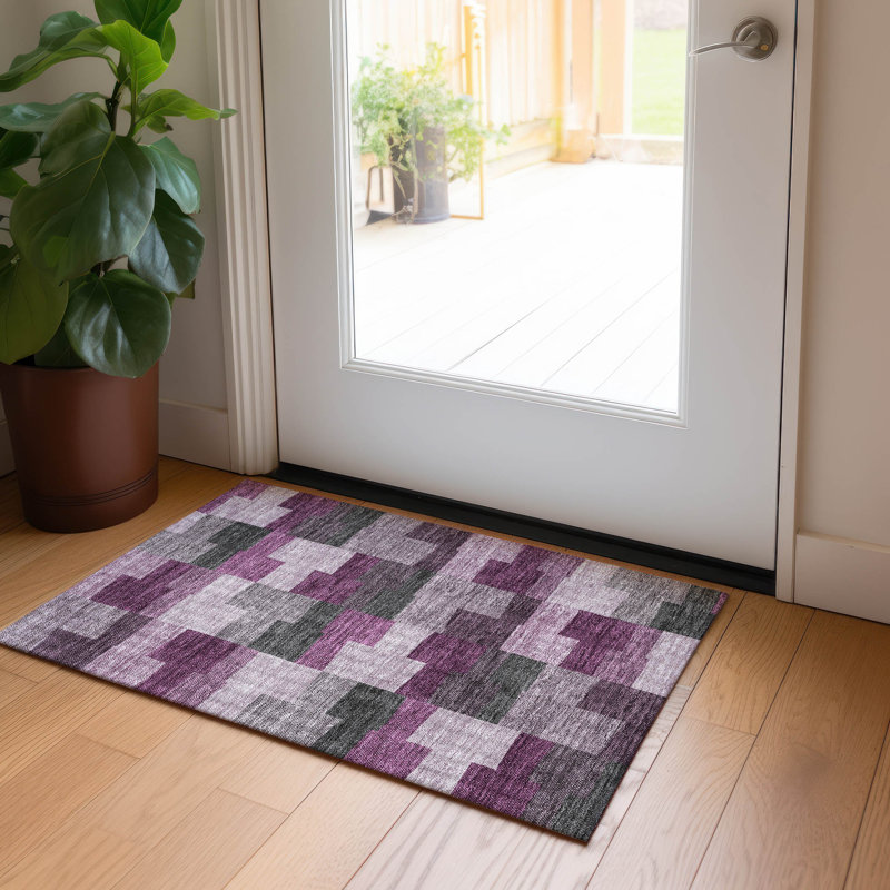  Melania Area Rug, Rectangle 1'8" x 2'6"