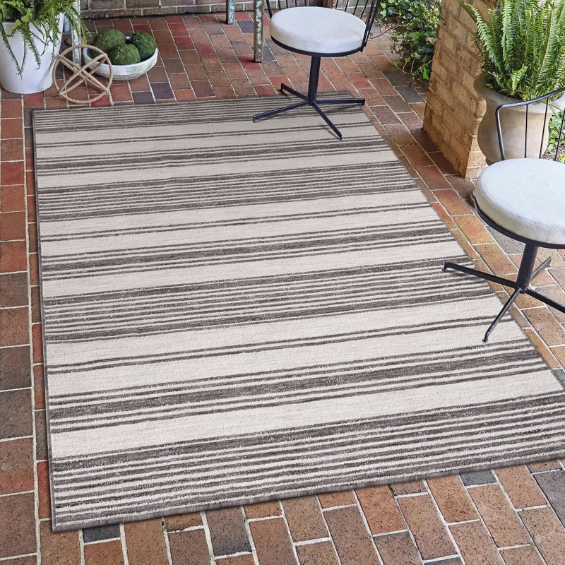 Danyelle Sriped High-Low Indoor/Outdoor Area Rug, Rectangle 5' x 7'