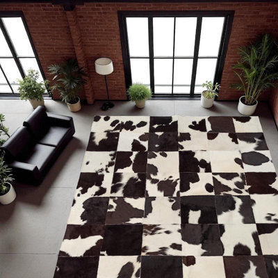 Tapis noir et blanc en patchwork de cuir de vache, tapis en cuir véritable, tapis en cuir de vache brésilien fait à la main, tapis d'entrée de taille personnalisée, décoration rustique_3 x 5 pi