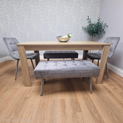 Sarilyn 6 - Person Dining Set