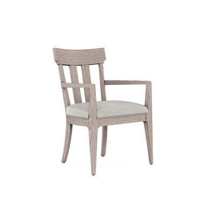 Chaise avec accoudoirs à dossier à lattes Sojour