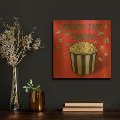 «Enjoy the Show Red» par Wild Apple Portfolio, art mural en métal doré, 12 po x 12 po