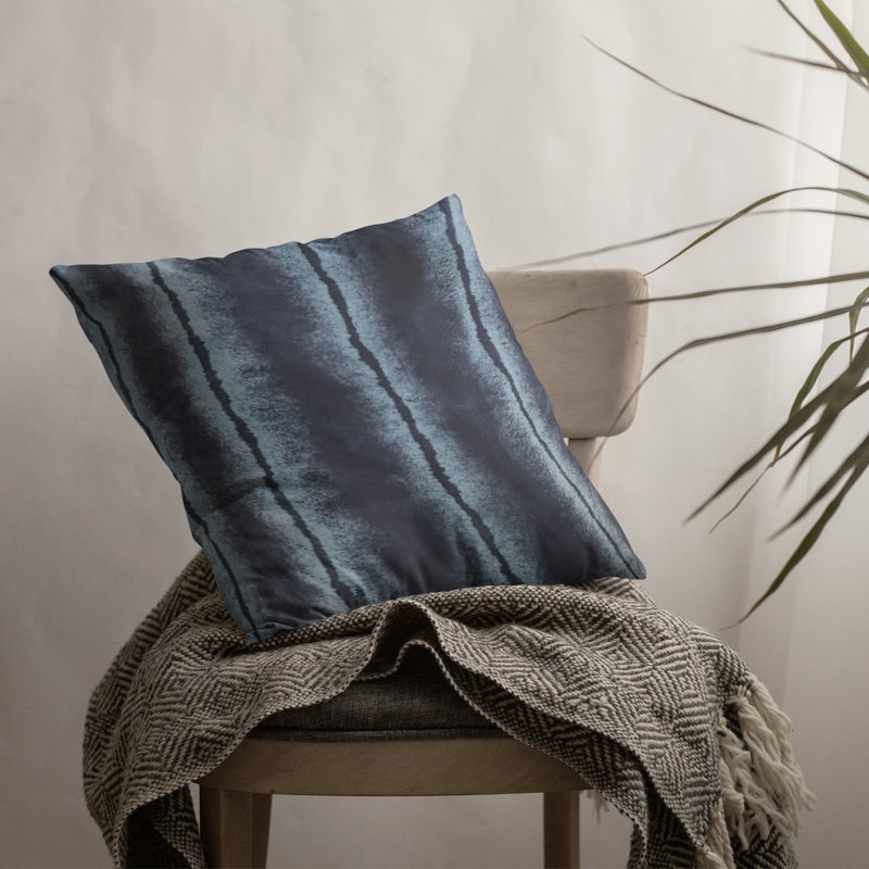 Housse de coussin carré en polyester / mélange de polyester Fluffy Fields, Bleu, 20 po x 36 po, Rectangulaire
