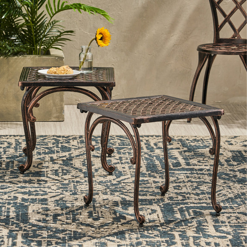Paire de tables d'appoint Kd Cast