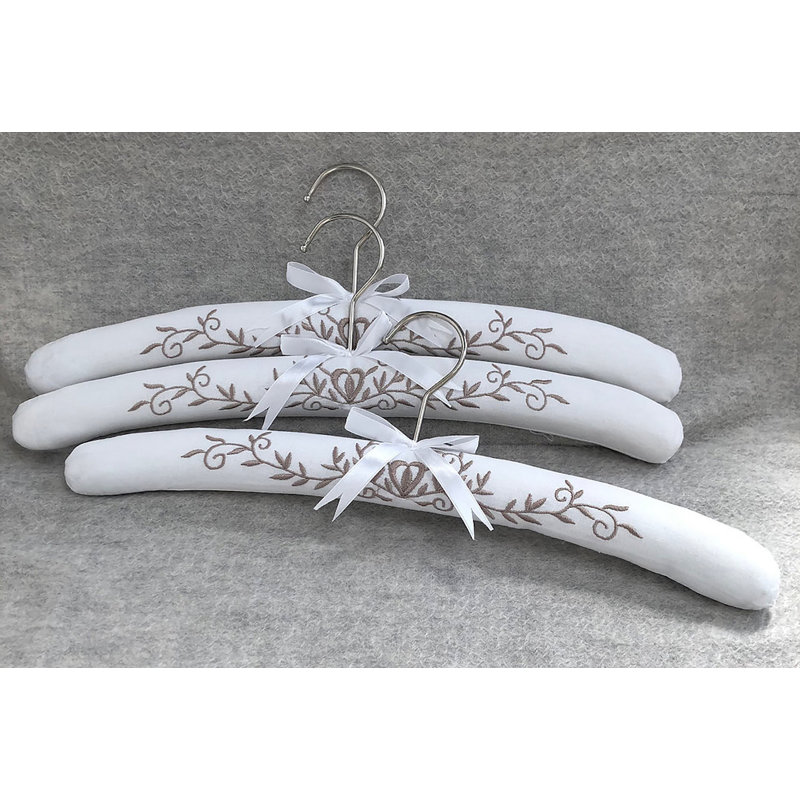 Metal Non-Slip Standard Hanger, Fawn
