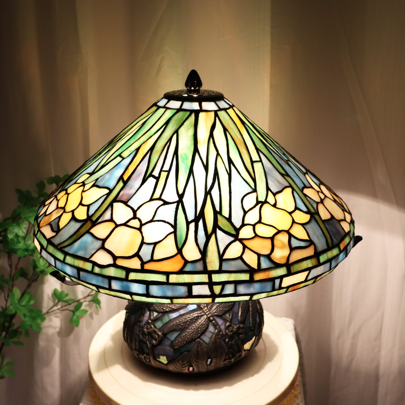 Lampe de table jonquille de style Tiffany avec base en mosaïque