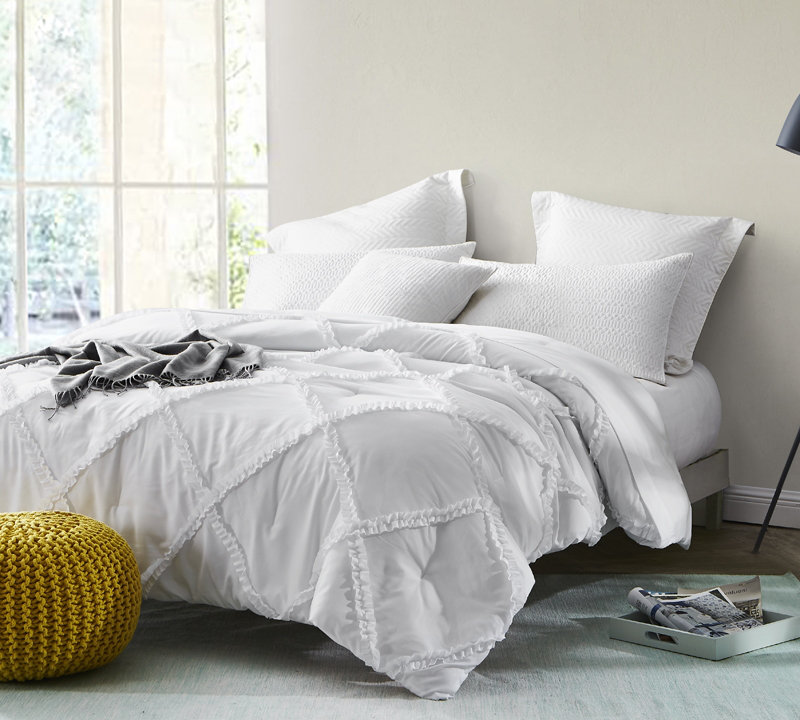 Gathered Ruffles Glam Microfiber / Polyester Baffle Box Stitch Comforter, Full Comforter, Gray