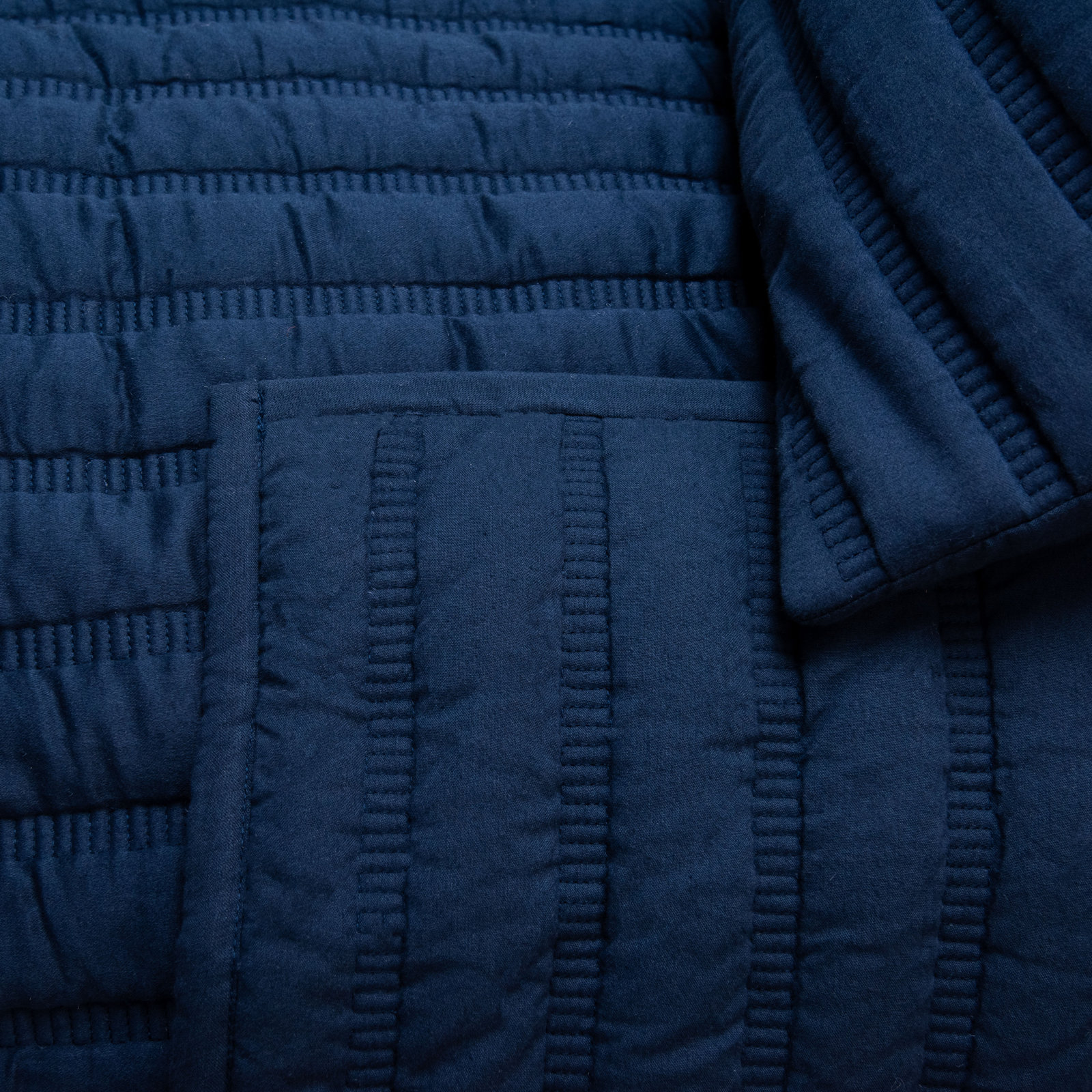 Yazmen Cotton Quilt Set, King Quilt + 2 King Shams