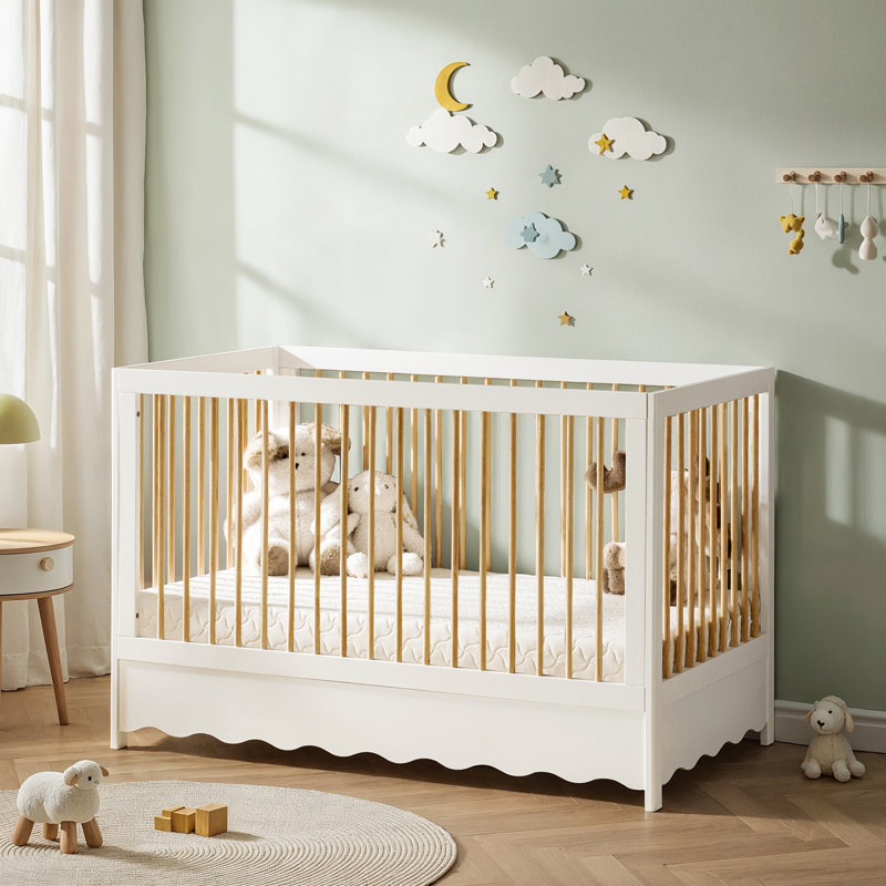 Lit de bébé avec pieds en bois massif avec rangement Aiago, Natural/White
