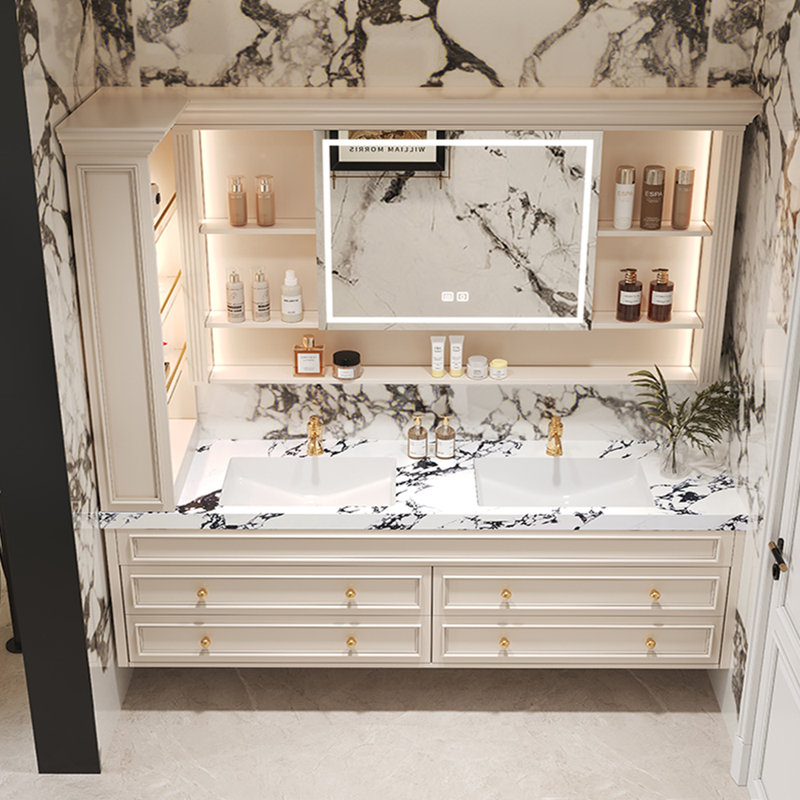 Eaker, Beige