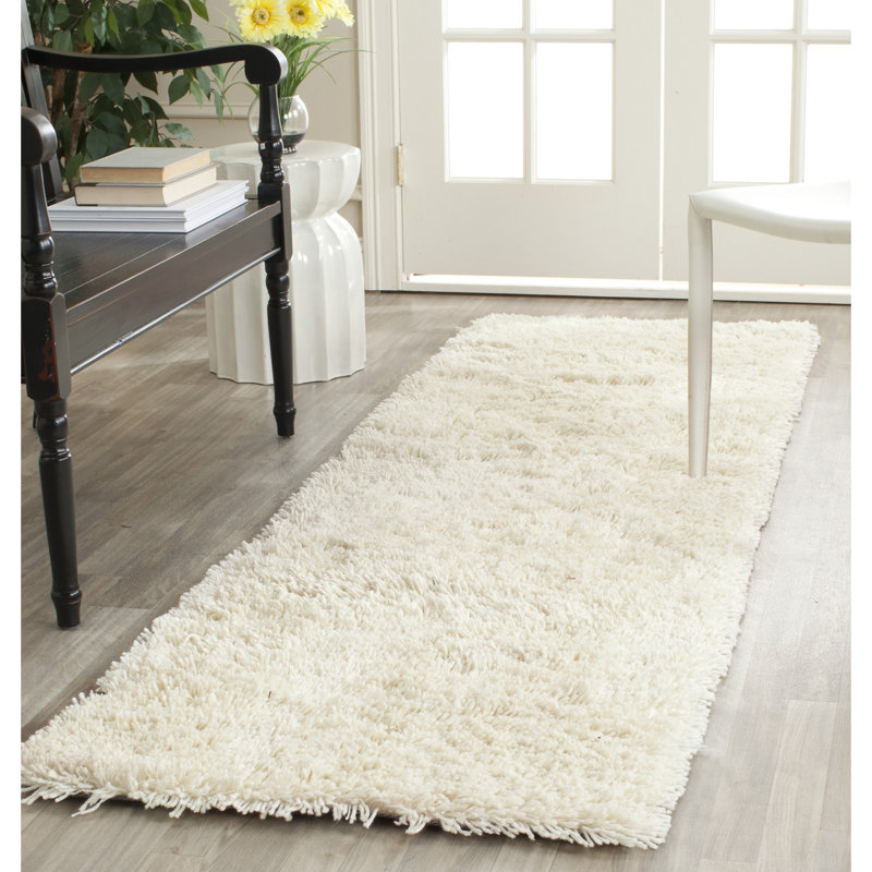 Tapis à poil long ivoire fabriqué à la main Assar, Tapis de couloir 2 pi 3 po x 8 pi