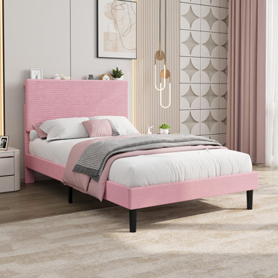 Lit plateforme rembourré en velours côtelé avec tête de lit de rangement réglable et station de recharge intégrée, lattes en bois robustes, conception silencieuse, montage facile, sommier non requis – Taille simple, rose