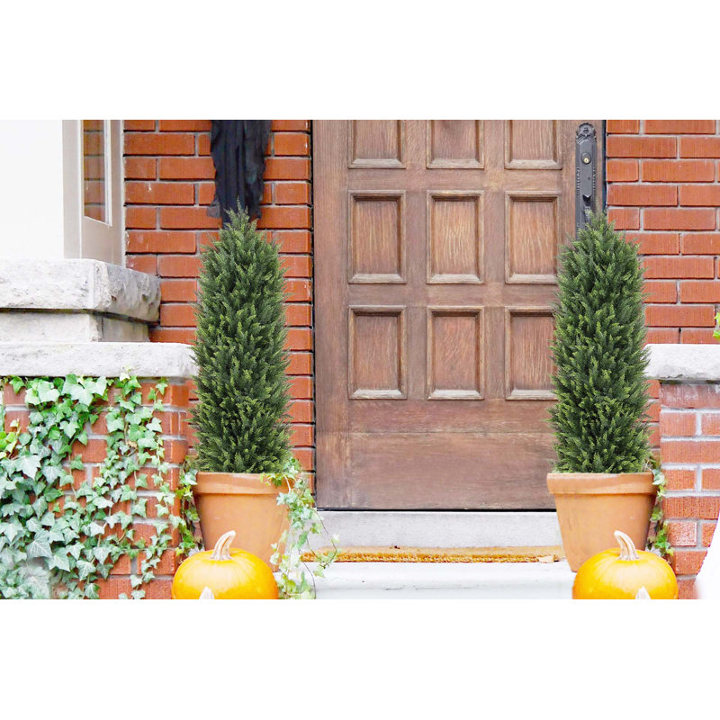 Faux cèdre arbre topiaire UV en pot, 48" H x 9.3" W  x 6.3" D