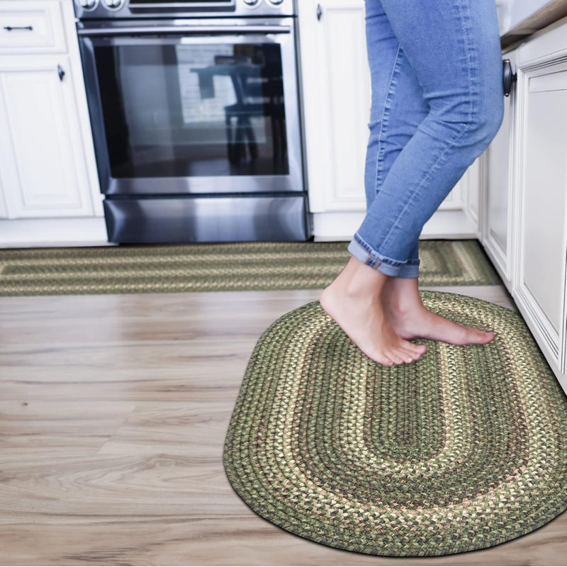 Cedar Ridge Ultra Durable Braided Rugs Braided Rug / Washable Indoor/Outdoor Rug, Oval 1'8 x 2'6"