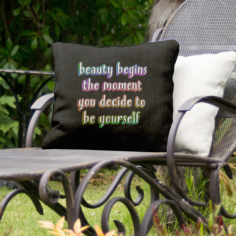 Coussin intérieur / extérieur True Beauty, 16 po x 1 po, Jaune / violet / rouge