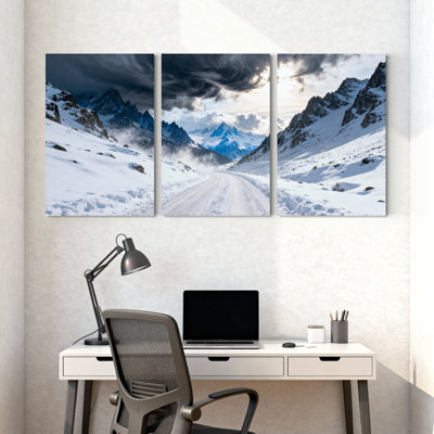 Ensemble de 3 impressions d'art sur toile, "Paysage enneigé" sous un ciel dramatique