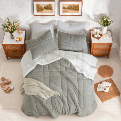 Ensemble de literie pour lit simple avec revers en sherpa Feathersoft, confort en polyester et style moderne