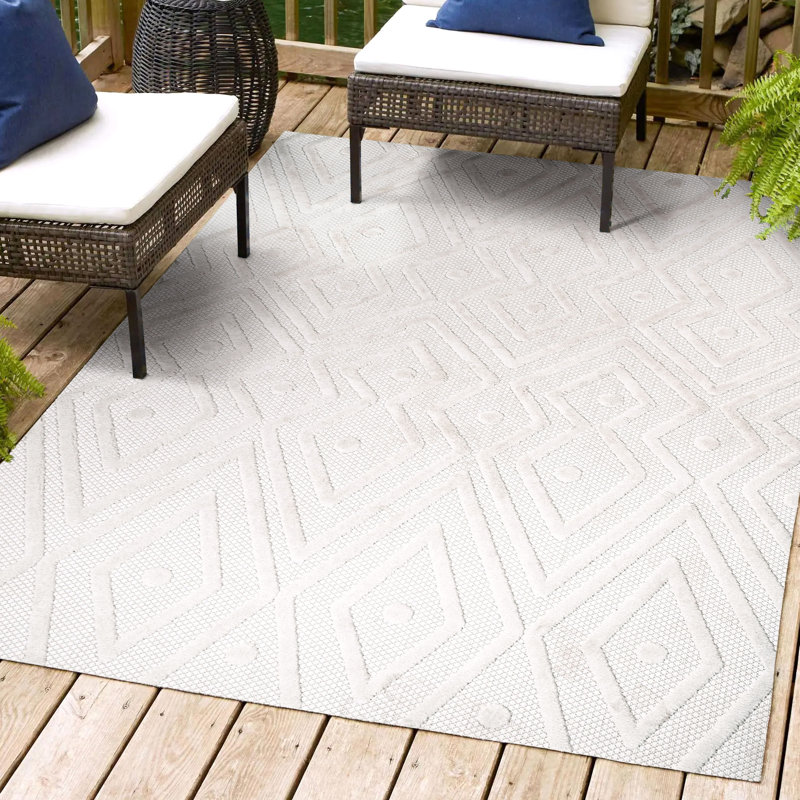 Tapis ivoire intérieur / extérieur Fierros, Rectangle 3 pi 1 po x 5 pi