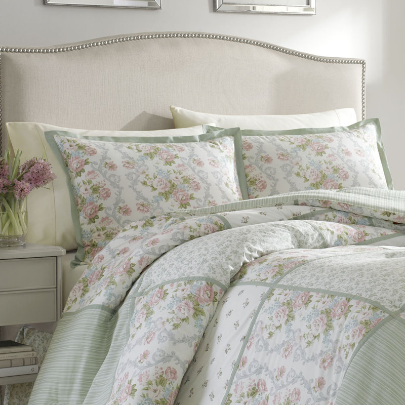 Laura Ashley Harper Green Cotton Comforter Set, Queen Comforter + 2 Standard Shams