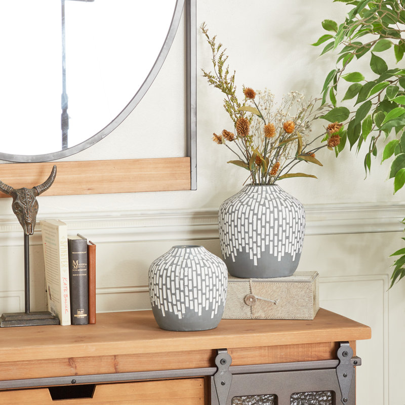 Ensemble de vases gris Cole and Gray, H 13 po x l 7 po x P 7 po