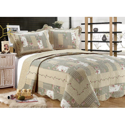  Green/Sage Green/White Microfiber Reversible Quilt Set