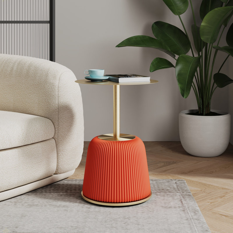 Table de bout en orange, Orange