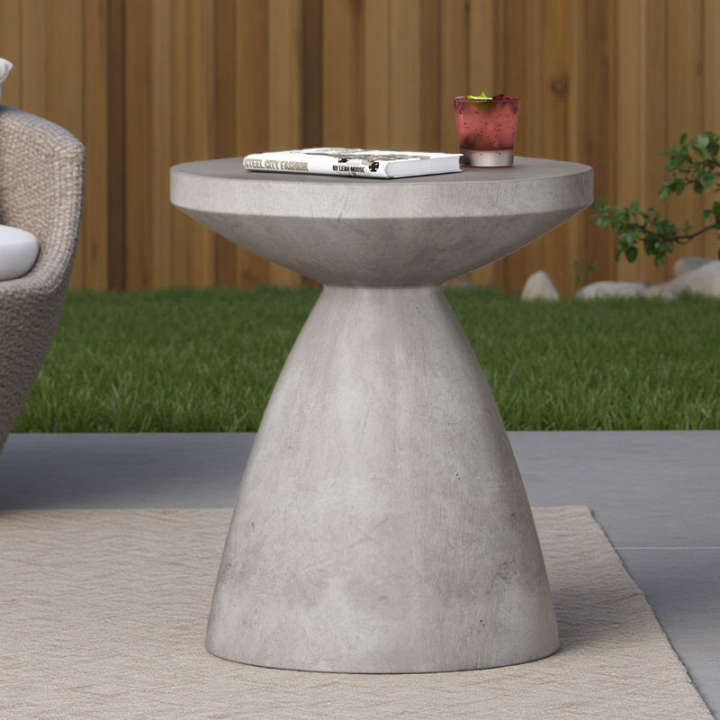 Table d'appoint d'extérieur en béton léger