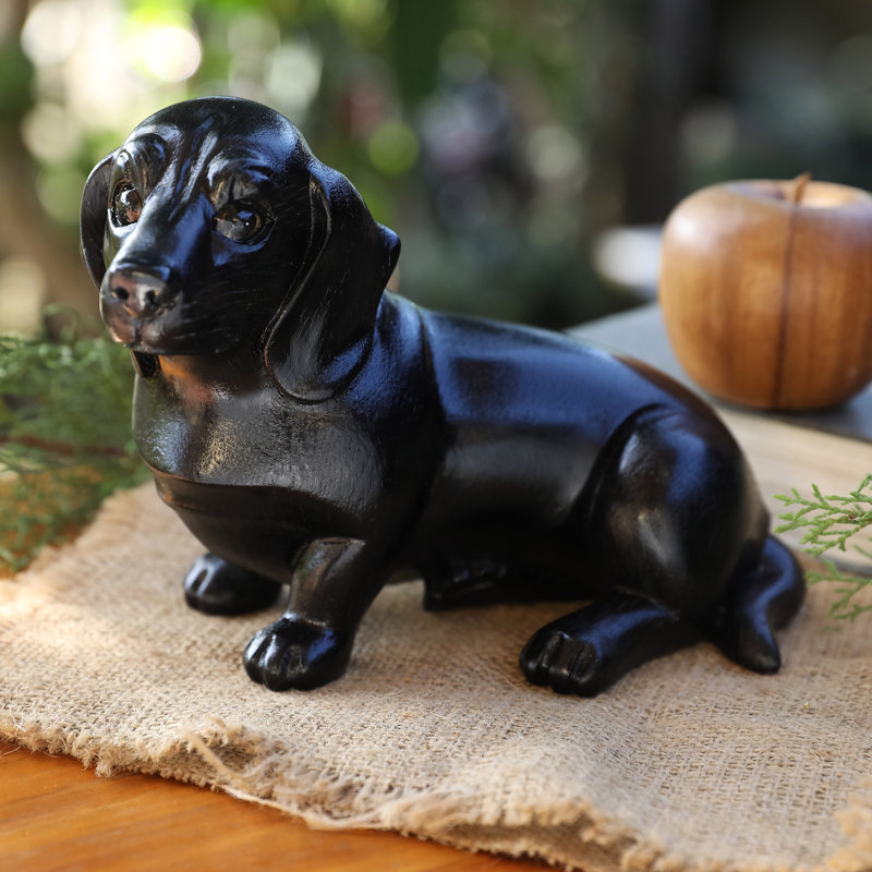  Figurine en bois de teckel noir fait à la main