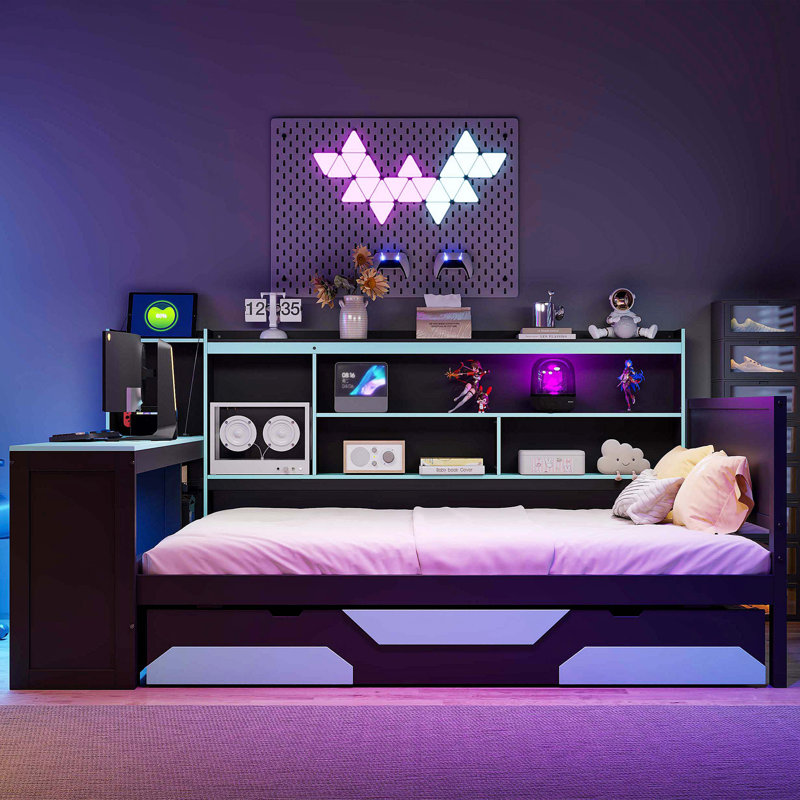 Lit de jour de jeu double avec bureau intégré et lumières, cadre de lit en bois moderne avec 3 tiroirs de rangement et station de charge intégrée