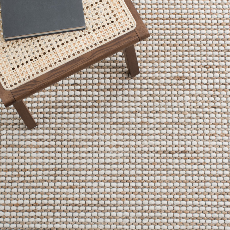 Atiyanna Handmade Tufted Natural/Ivory Area Rug, Round 6'