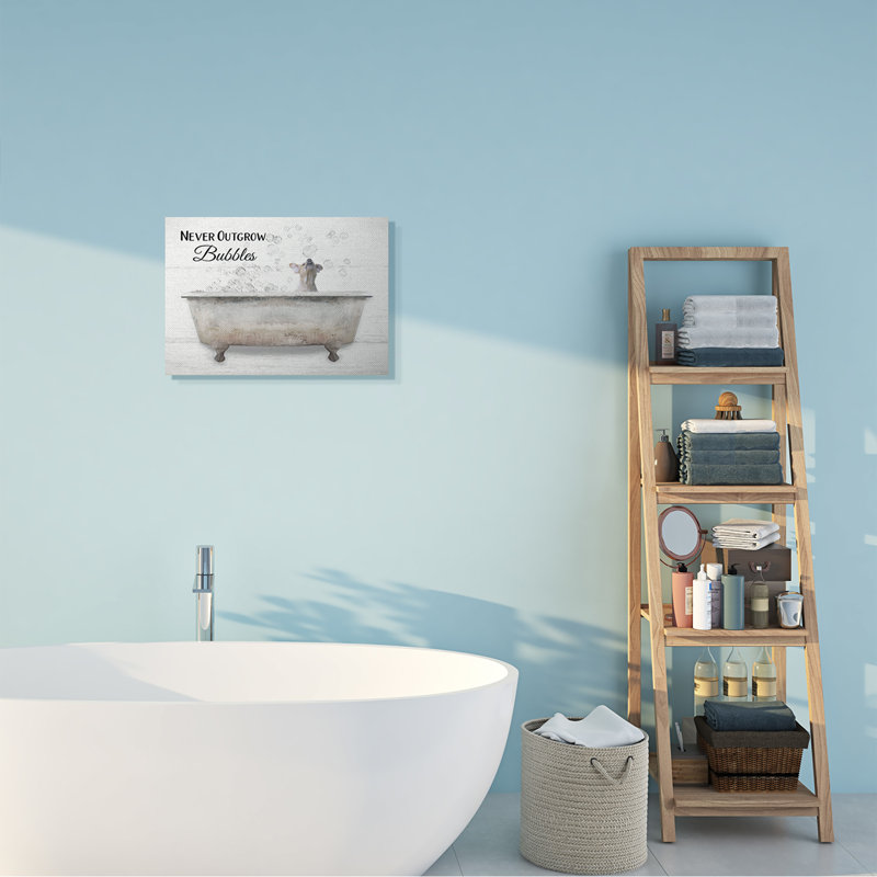 «Happiness Is A Bubble Bath Dog In Tub», art mural sur toile tendue par Lori Deiter, Toile tendue