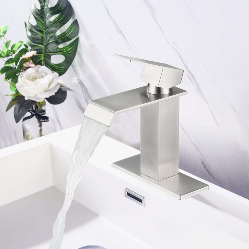 Robinet cascade à poignée simple pour meuble-lavabo