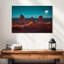 Lune d'Alvord au-dessus de Monument Valley-107682320