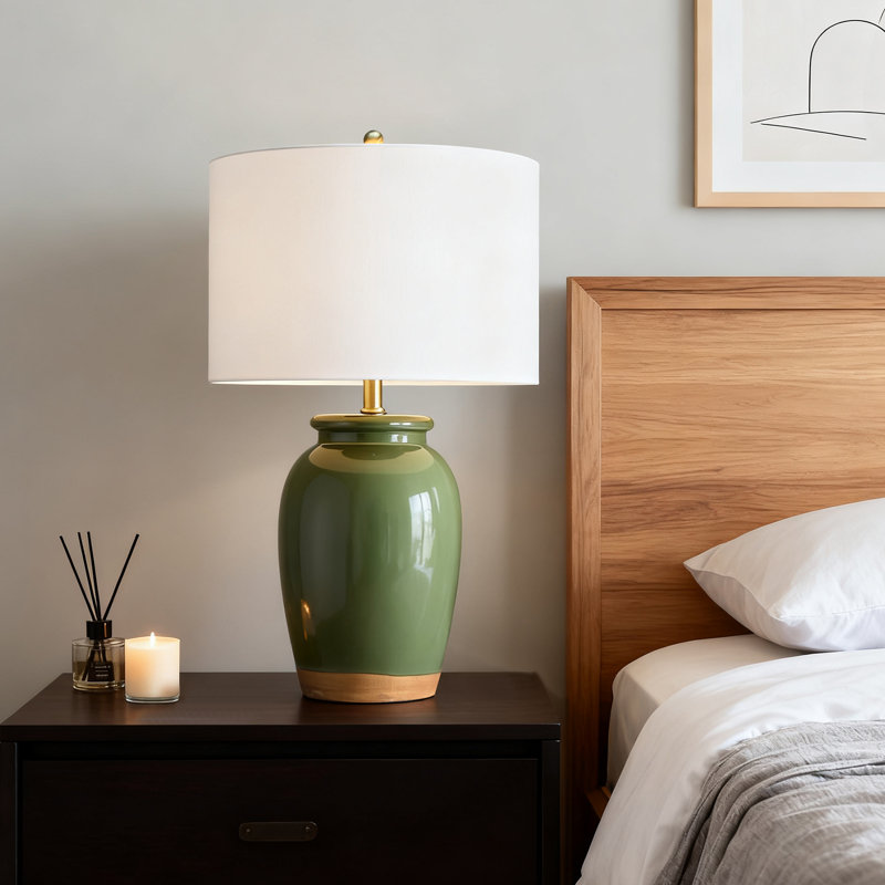 Lampe de table en céramique verte à 3 voies avec abat-jour tambour blanc