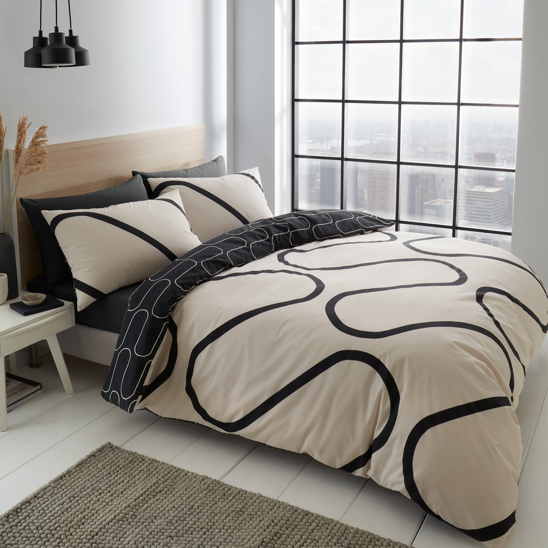 Linear Curve Geometric Reversible Duvet Cover Set with Pillowcases