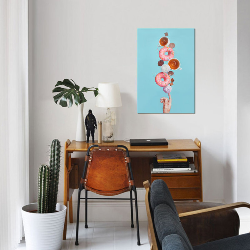 «Weekend Donuts» par Dina Belenko, reproduction sur toile tendue sur châssis, H 40 po x l 26 po x P 1,5 po, Toile tendue