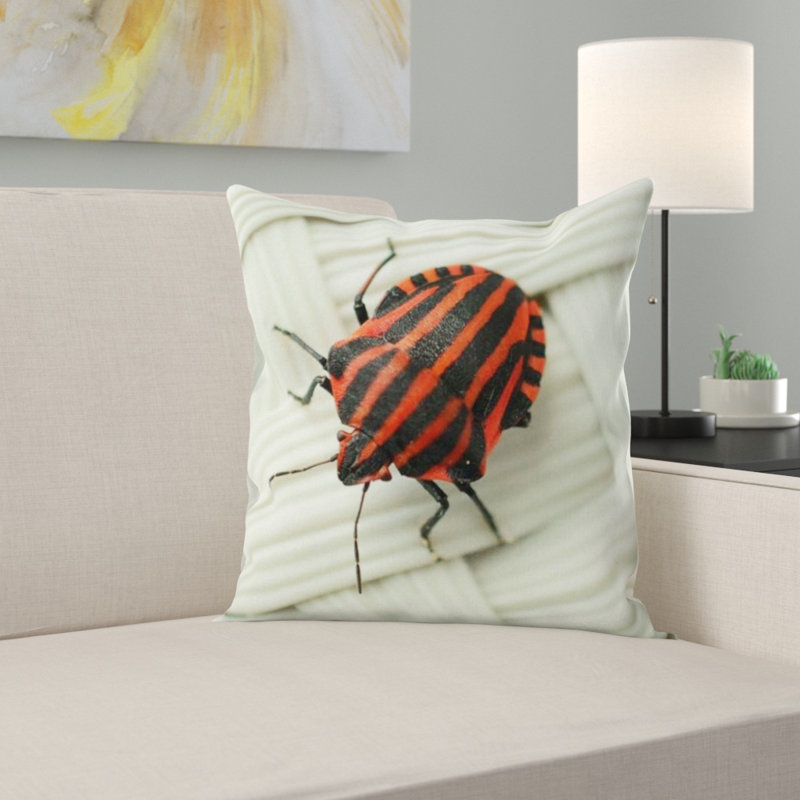 Coussin décoratif à rayures