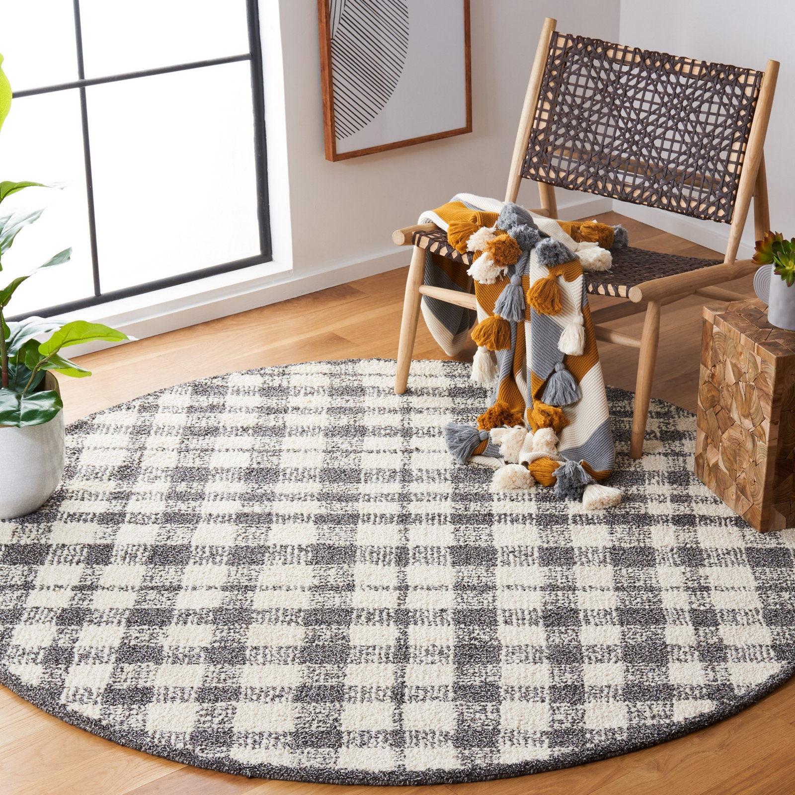 Ivory Black Hand-Tufted Plaid Rug, Round 6'