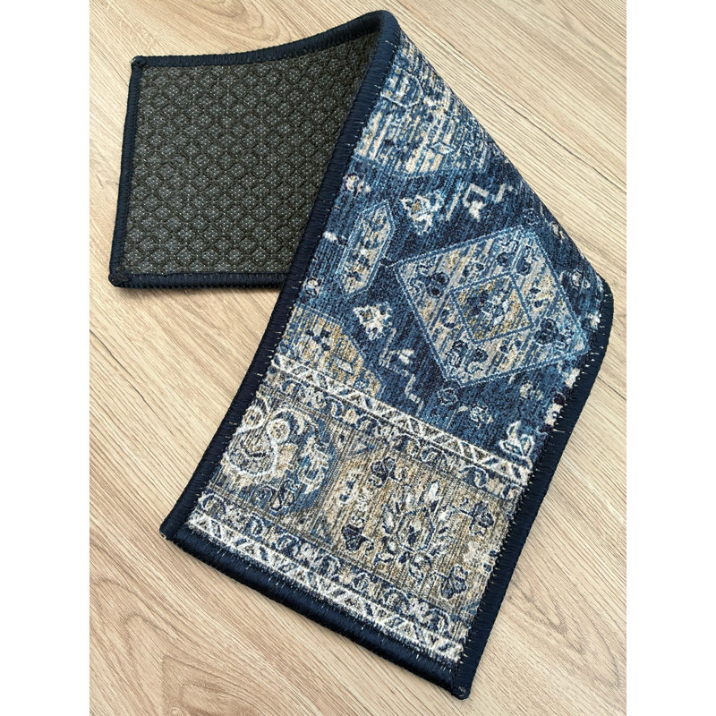 Tapis d'escalier bleu sur mesure à profil bas Aberdale Mahal, Rectangle 31,5 po x 6,5 po