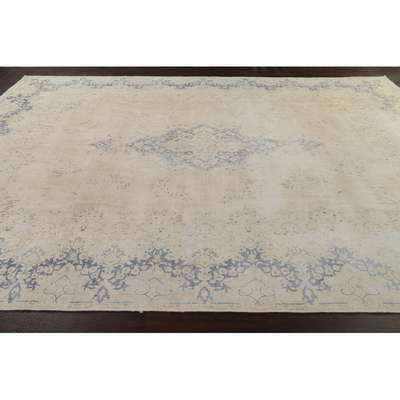Tapis traditionnel délavé discret 10 x 13