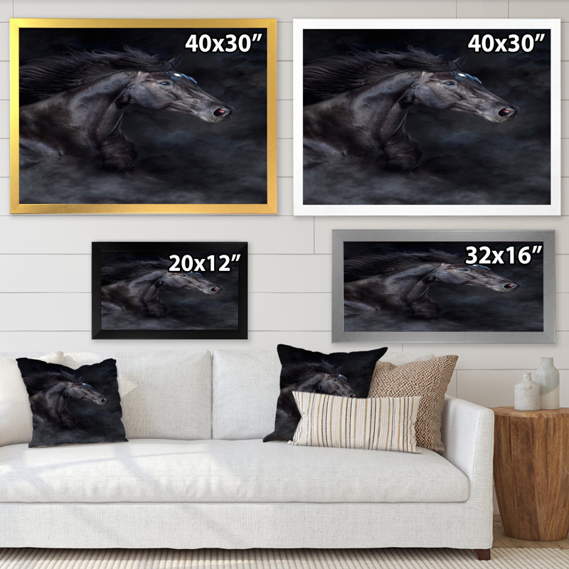 Portrait d'étalon noir I - peinture sur toile, H 12 po x l 20 po, Toile avec cadre de coin noir fermé