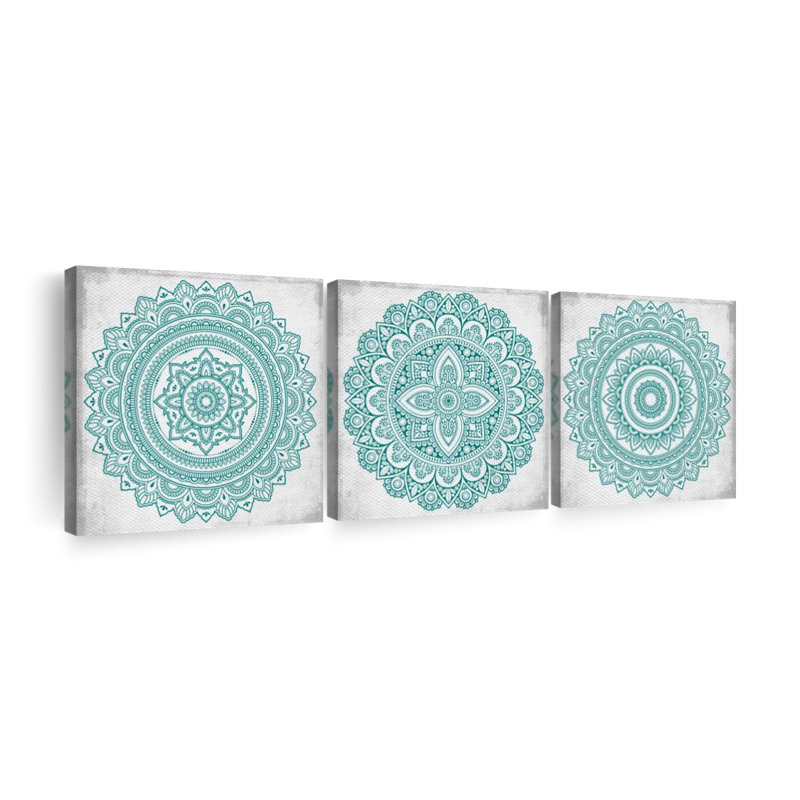Ensemble de 3 mandalas vertes sur toile, H 18 po x l 57 po x P 1,25 po