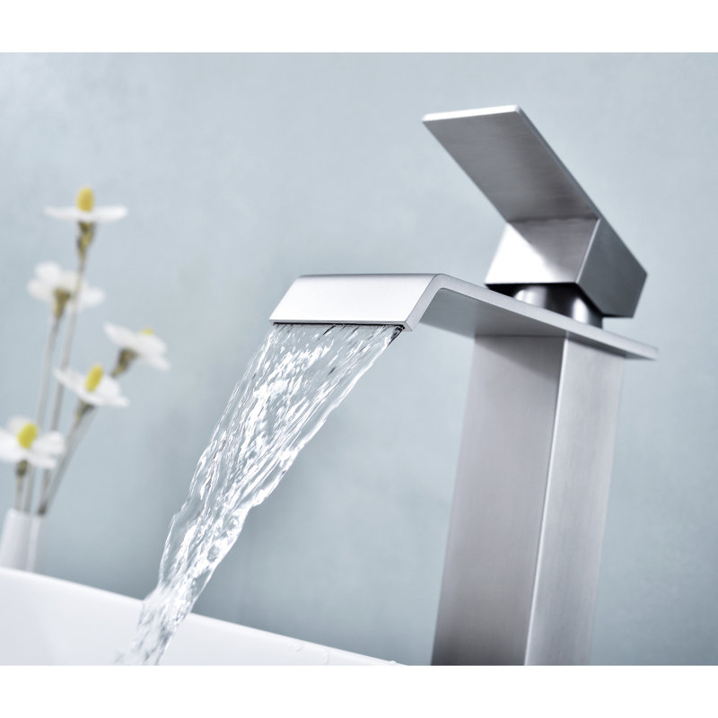 Robinet de meuble-lavabo de salle de bain avec bec cascade, nickel brossé et aérateur accrédité 1,2 GPM, robinet de construction durable, utilisation